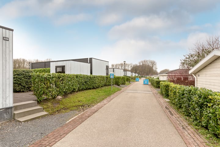 Photo 22 of Zuiderweg 2-R0251