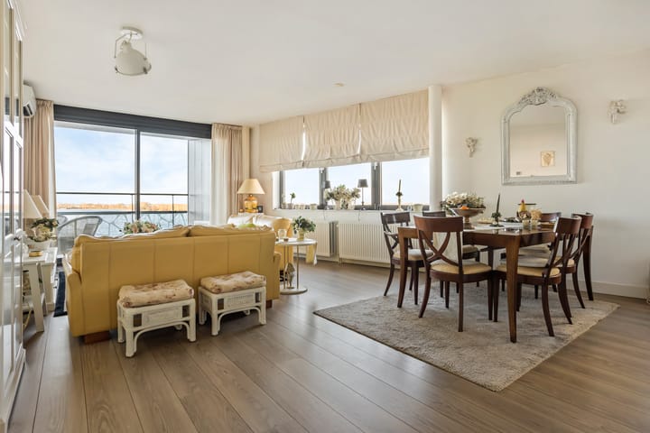 Foto 3 van Corsicalaan 99