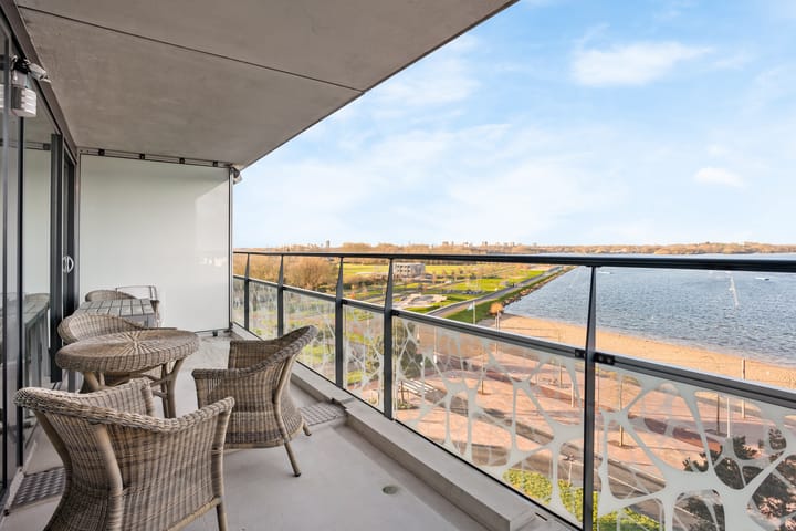 Foto 10 van Corsicalaan 99