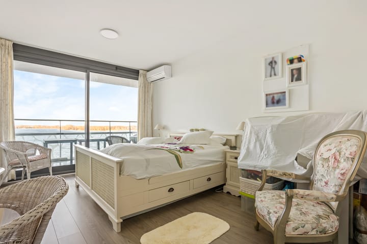 Foto 12 van Corsicalaan 99