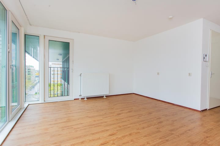 Photo 9 of Europaplein 809