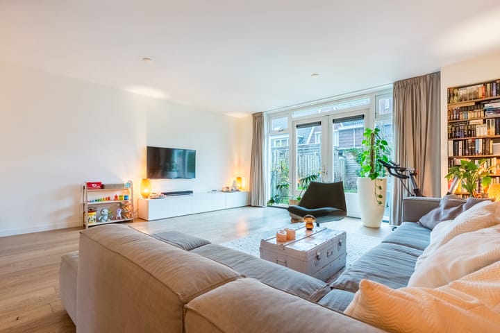 Photo 11 of Karperstraat 140