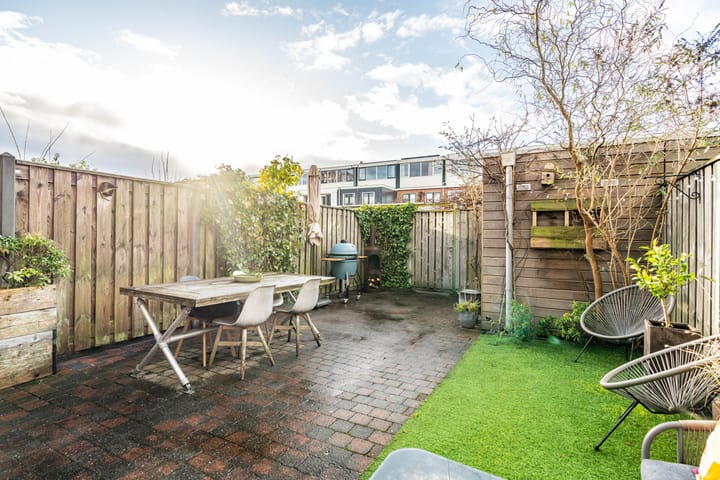 Foto 13 van De Genestetstraat 81