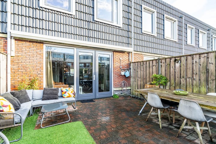 Foto 15 van De Genestetstraat 81