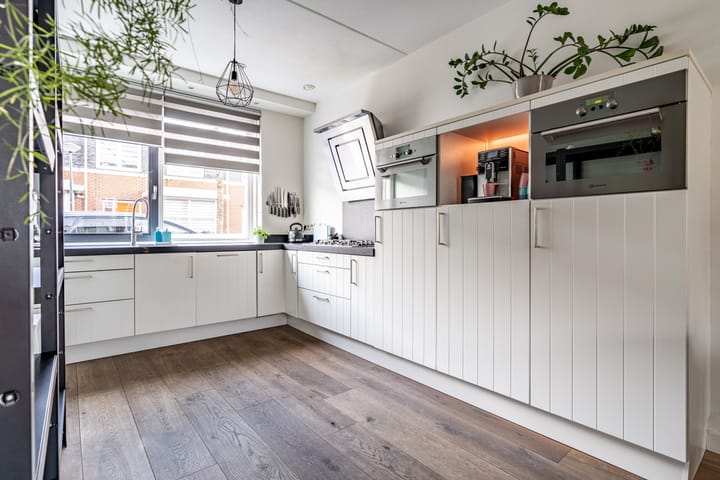 Foto 20 van De Genestetstraat 81