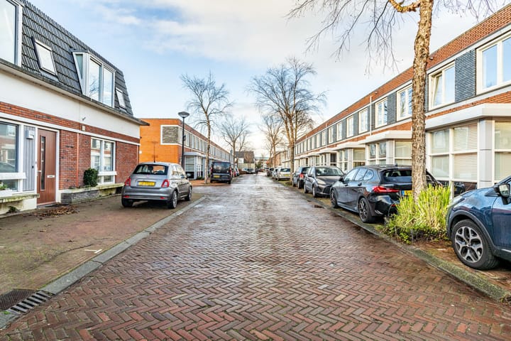 Foto 46 van De Genestetstraat 81