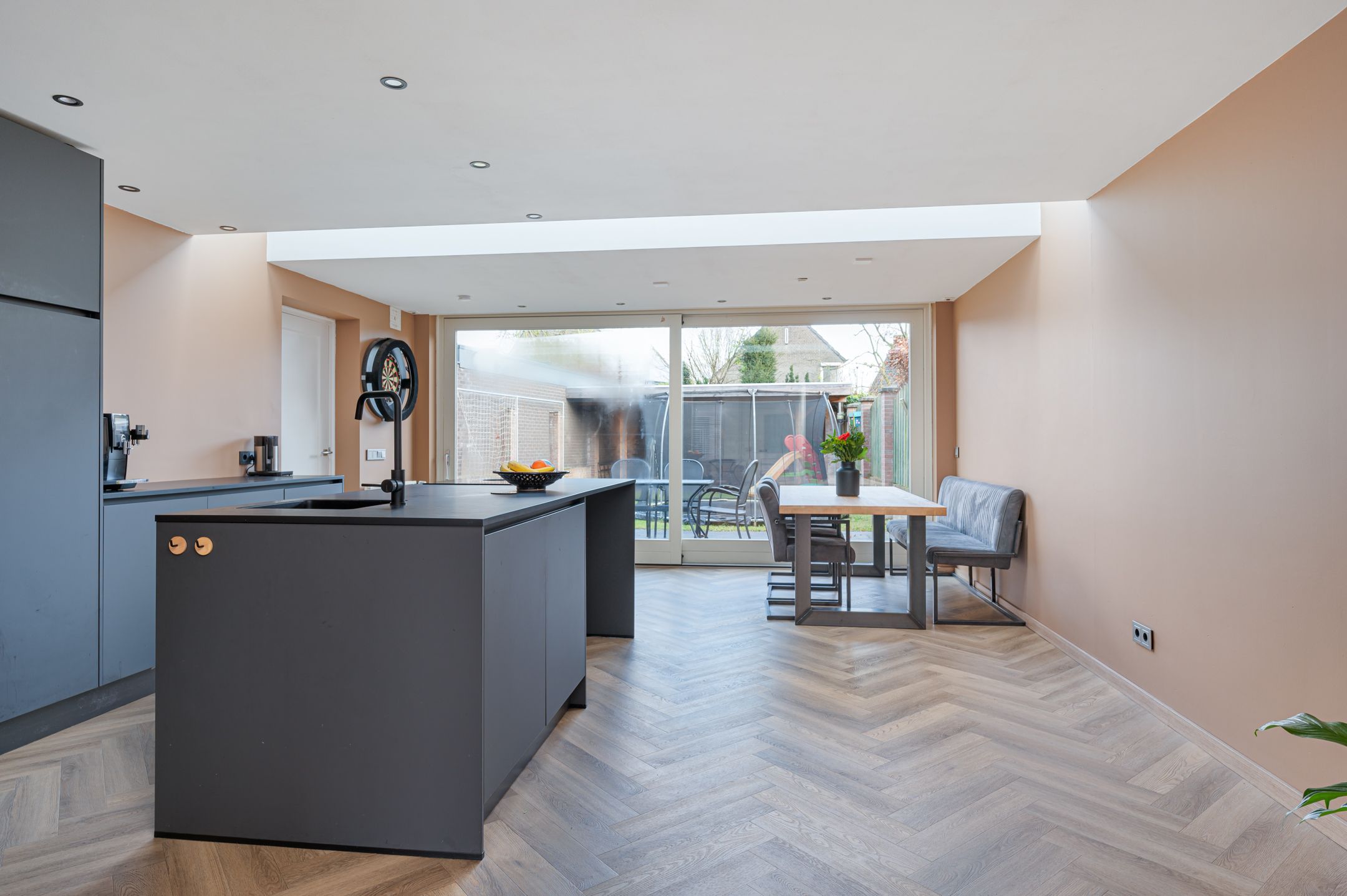 Foto 3 van Den Hof 8