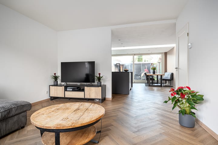 Foto 7 van Den Hof 8