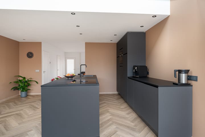 Foto 10 van Den Hof 8