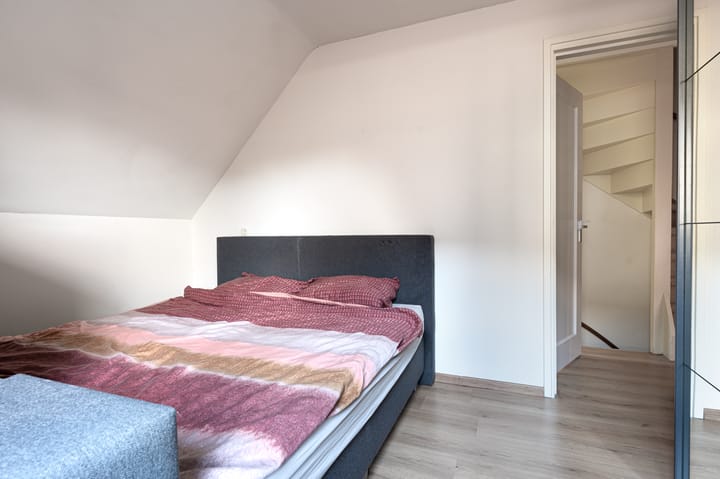 Foto 16 van Den Hof 8