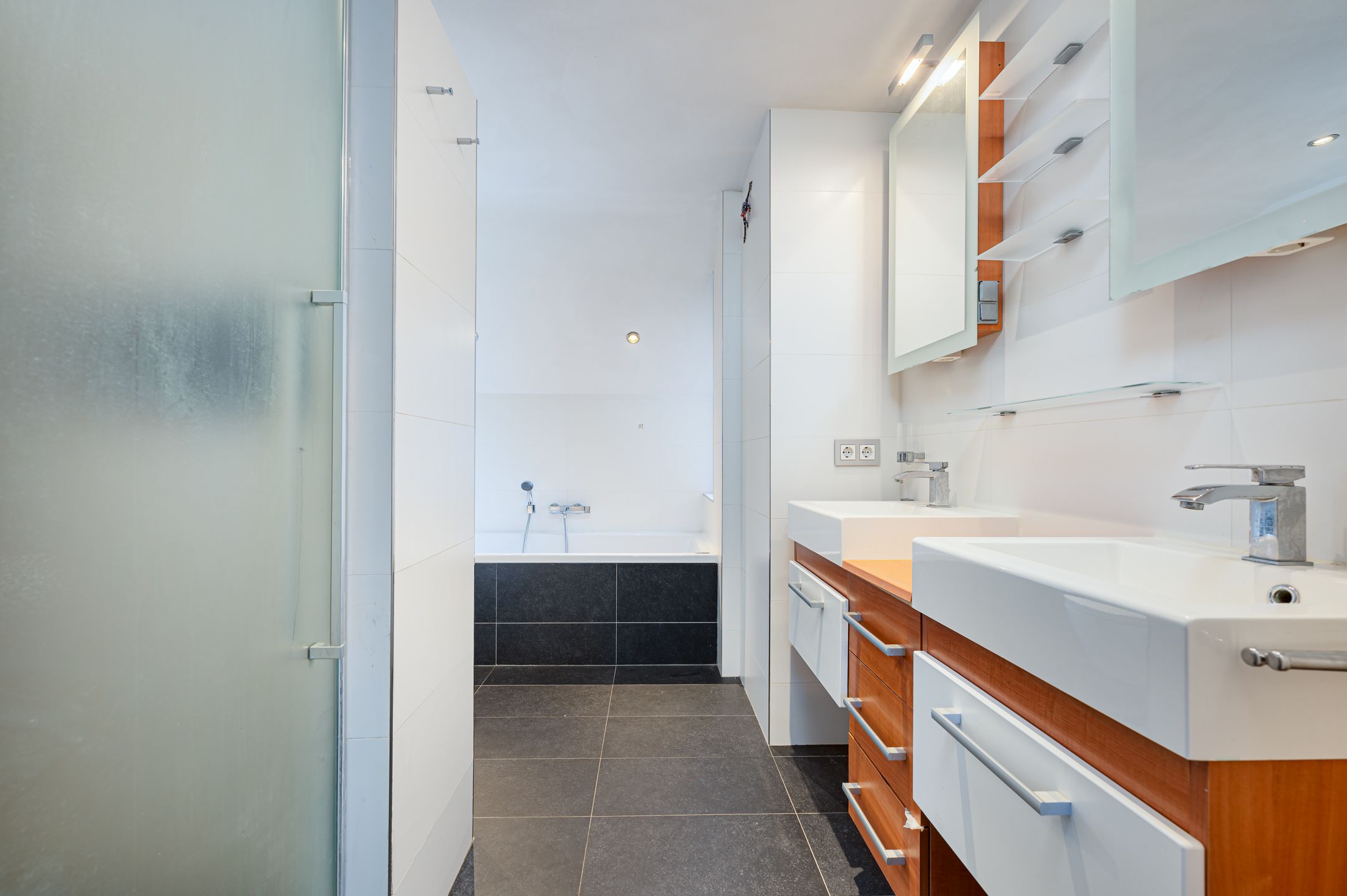 Foto 21 van Den Hof 8