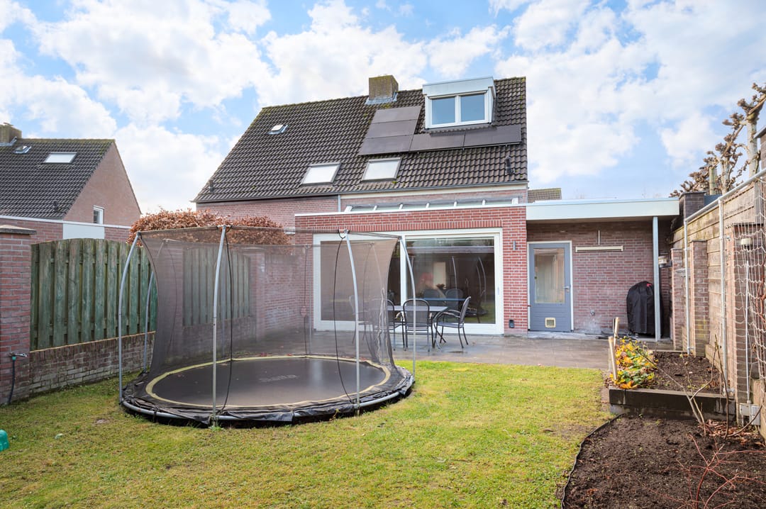 Foto 28 van Den Hof 8