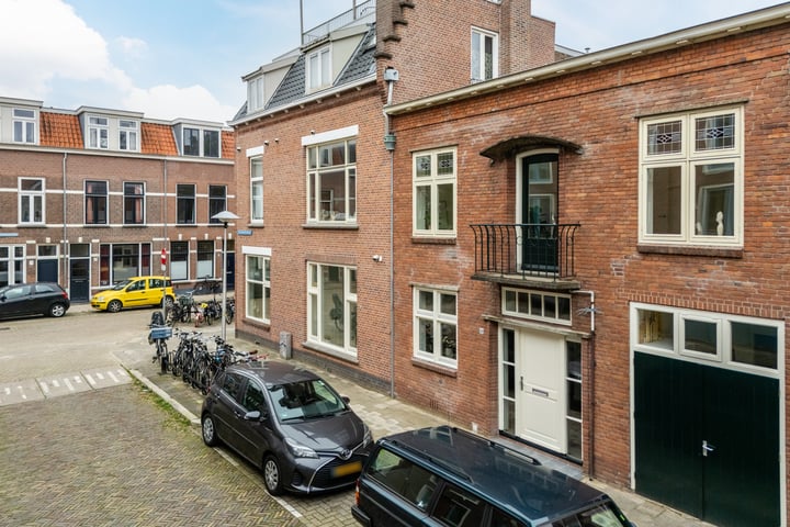 Bekijk foto 42 van Van Leeuwenhoeckstraat 11