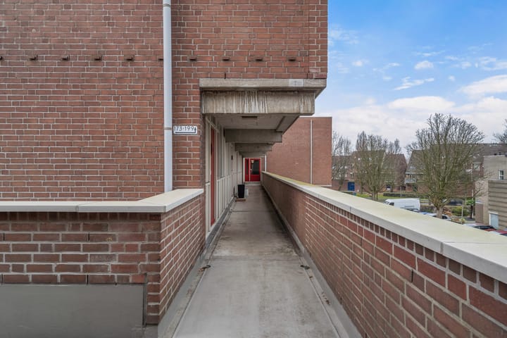 Foto 39 van Robert Schumanring 193