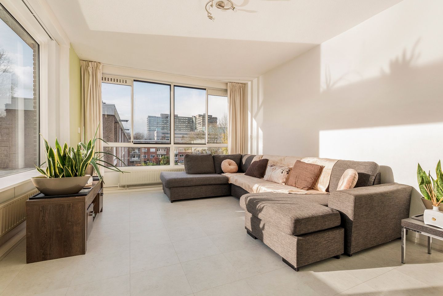 Foto 1 van Ennemaborg 93