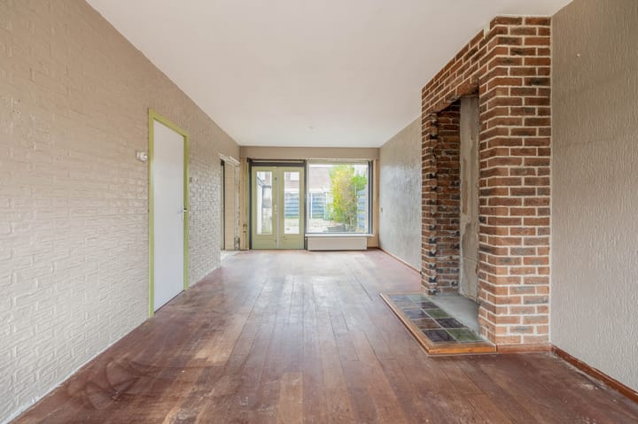 Photo 9 of van Limburg Stirumstraat 23