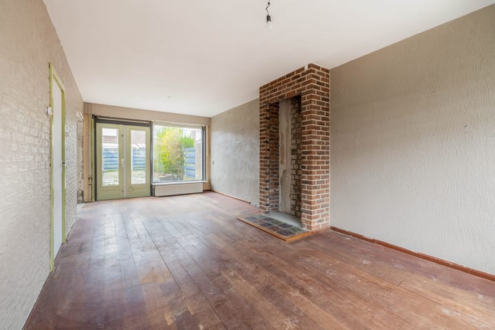 Photo 10 of van Limburg Stirumstraat 23