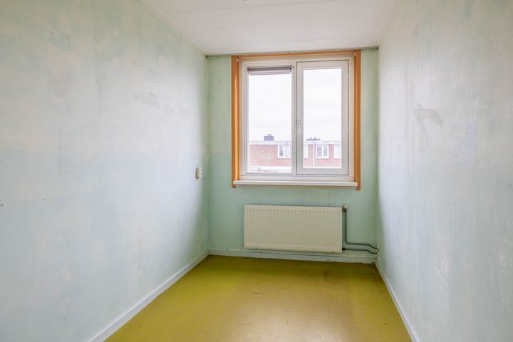 Photo 18 of van Limburg Stirumstraat 23