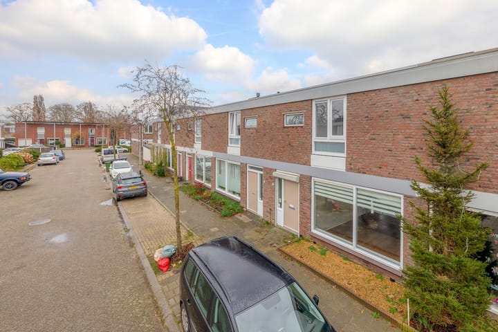 Photo 26 of van Limburg Stirumstraat 23