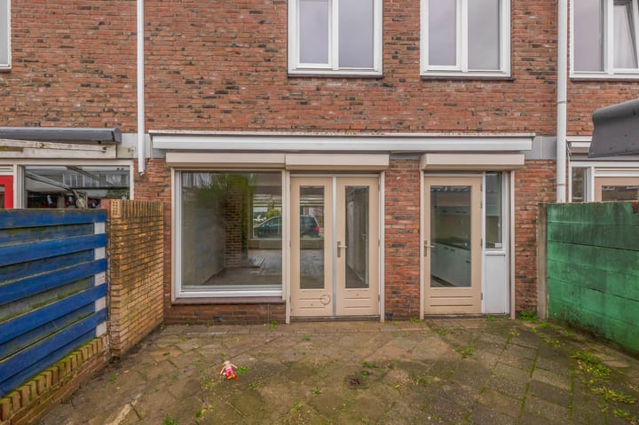 Photo 28 of van Limburg Stirumstraat 23