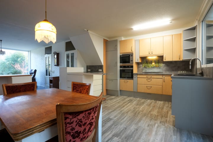 Photo 7 of Spoorstraat 27