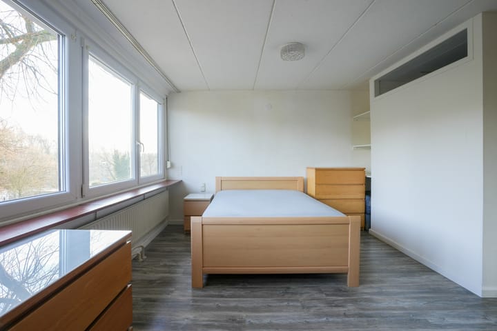 Photo 24 of Spoorstraat 27