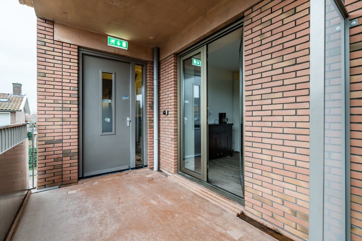 Foto 32 van Burgemeester De Meesterstraat 64