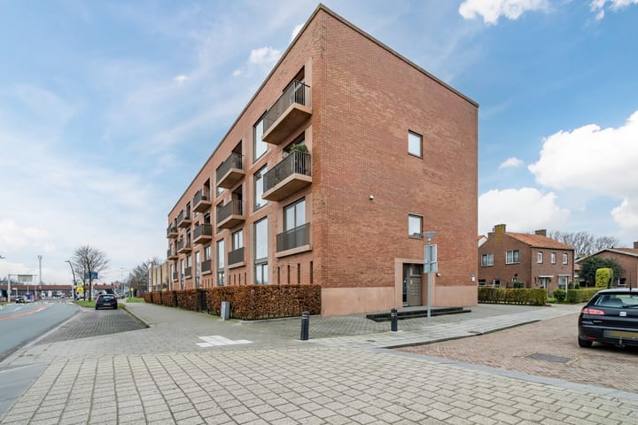 Foto 34 van Burgemeester De Meesterstraat 64