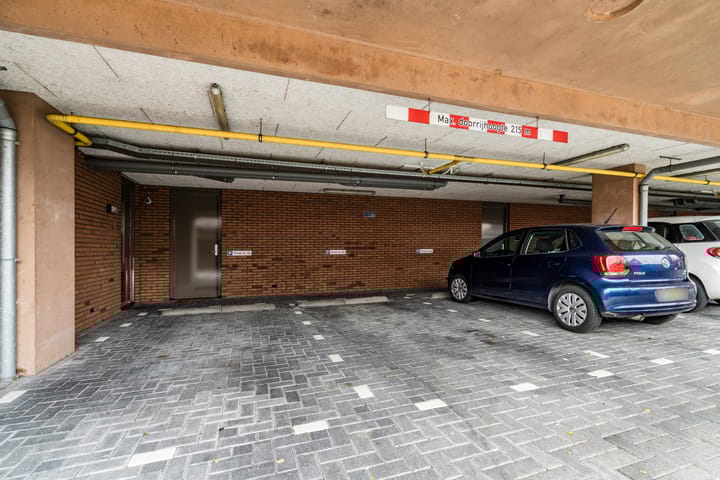 Foto 35 van Burgemeester De Meesterstraat 64