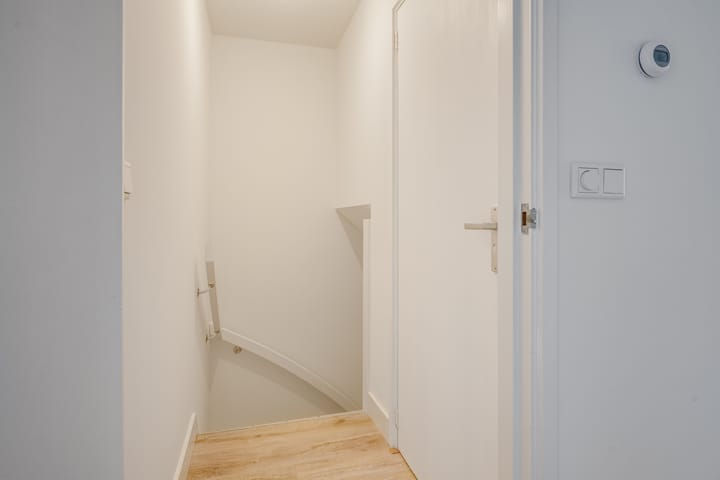 Foto 4 van Linschotenstraat 37-A