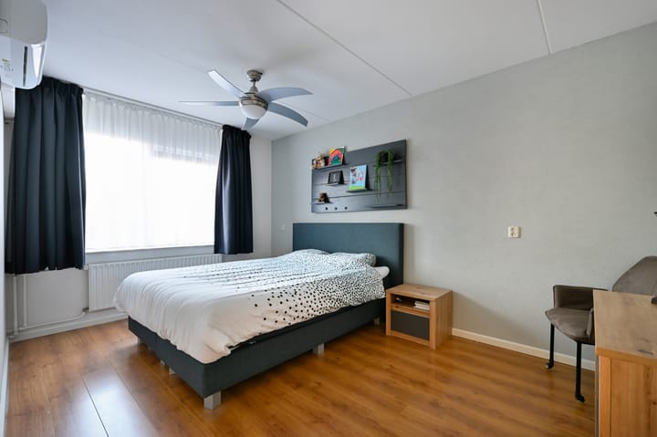 Foto 12 van Zwaluwenveld 6