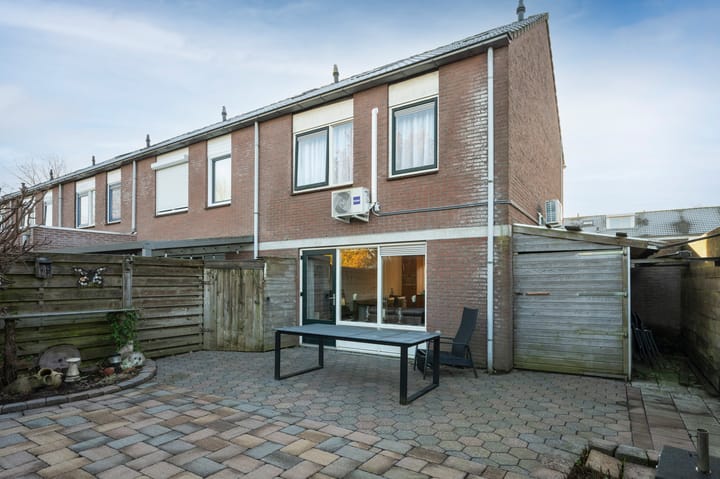 Foto 22 van Zwaluwenveld 6