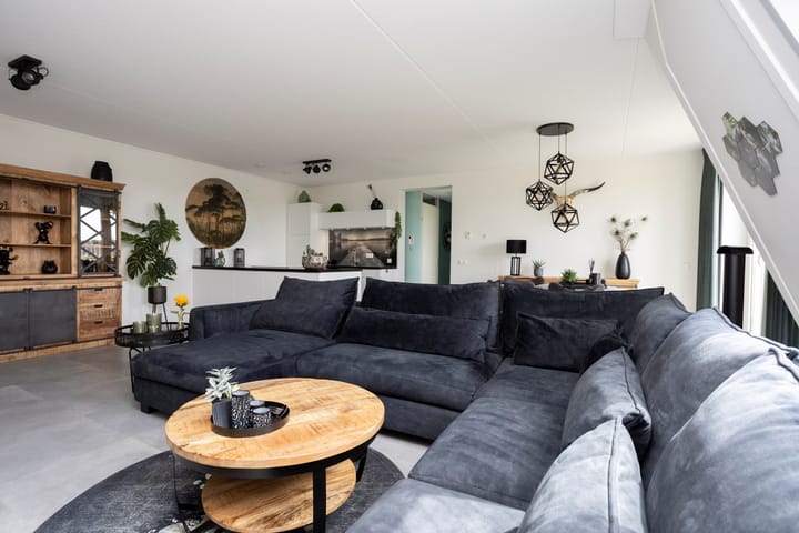 Foto 20 van Westpolderplein 30