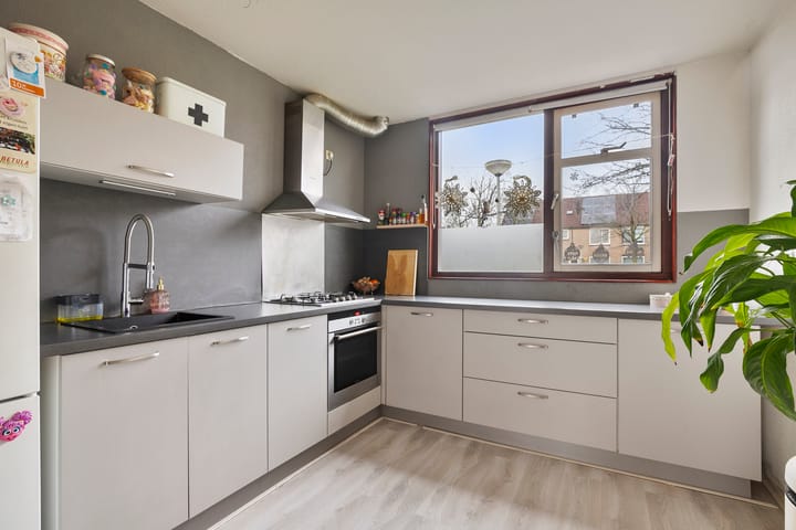 Foto 7 van Schardamstraat 1