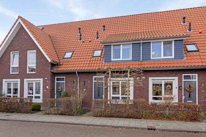 Foto 4 van Dominee C van den Bergstraat 8