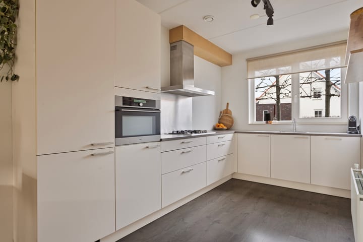 Foto 8 van Dominee C van den Bergstraat 8