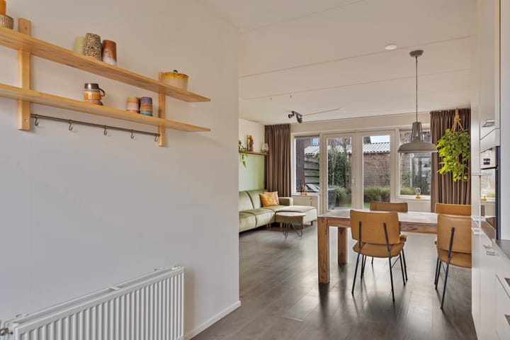 Foto 10 van Dominee C van den Bergstraat 8