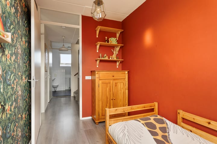 Foto 16 van Dominee C van den Bergstraat 8