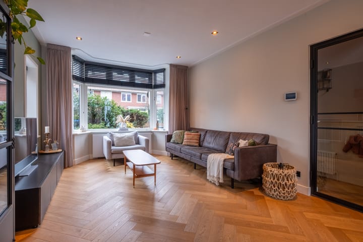 Foto 17 van Aert van der Neerstraat 18