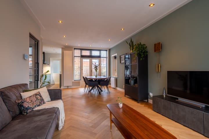 Foto 19 van Aert van der Neerstraat 18