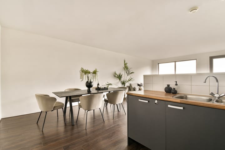 Foto 9 van Van Embdenstraat 138