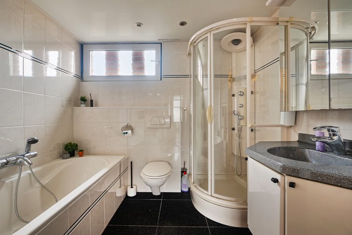 Foto 18 van Moerschansstraat 28