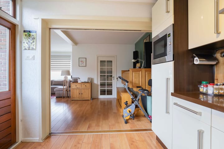 Foto 8 van A.C.W. Staringstraat 4