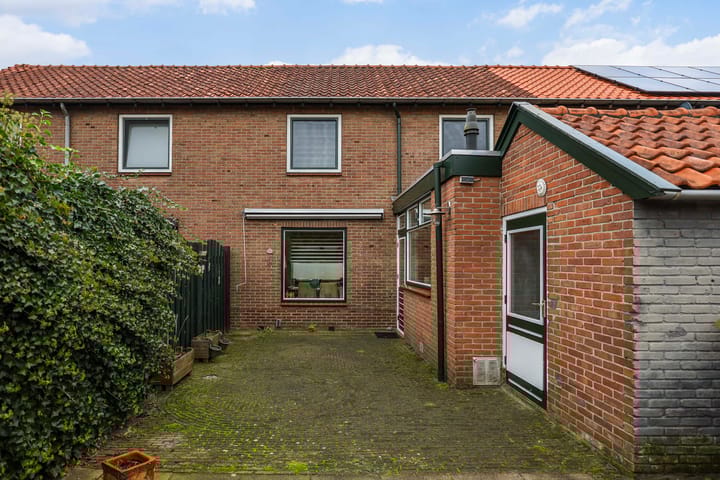 Foto 21 van A.C.W. Staringstraat 4