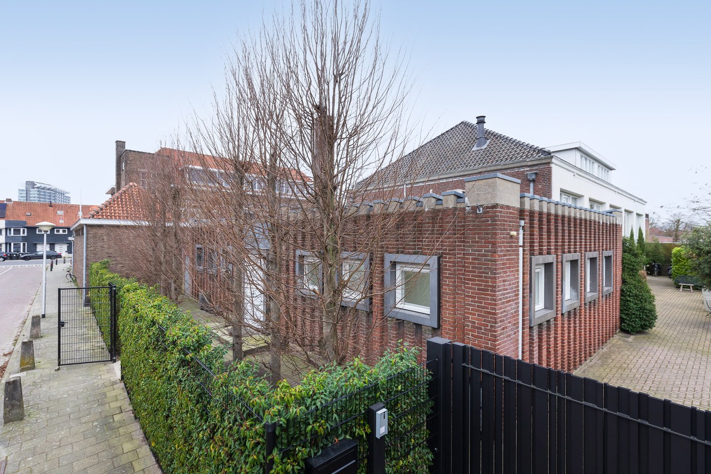 View photo 1 of Barth van Bassenstraat 2