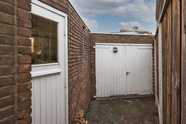 Photo 31 of Zwaluwstraat 36