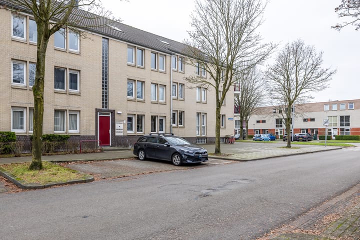 Foto 42 van J.M. den Uylstraat 9