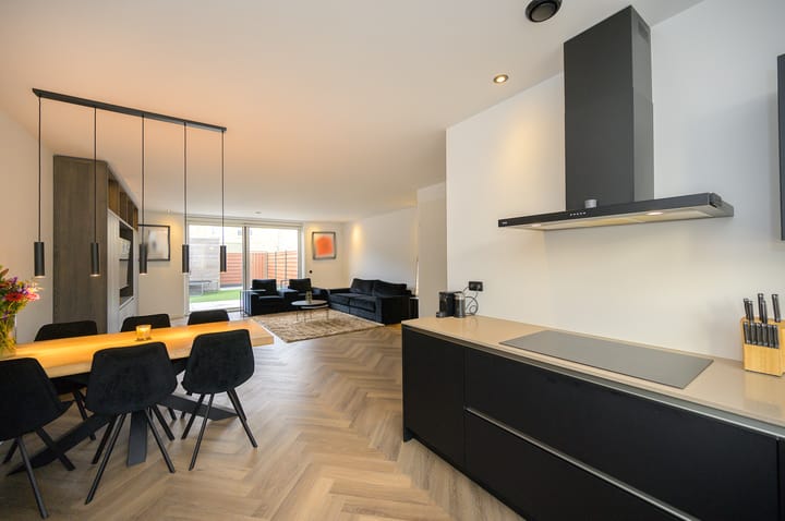 Foto 9 van Jesse Owensstraat 94