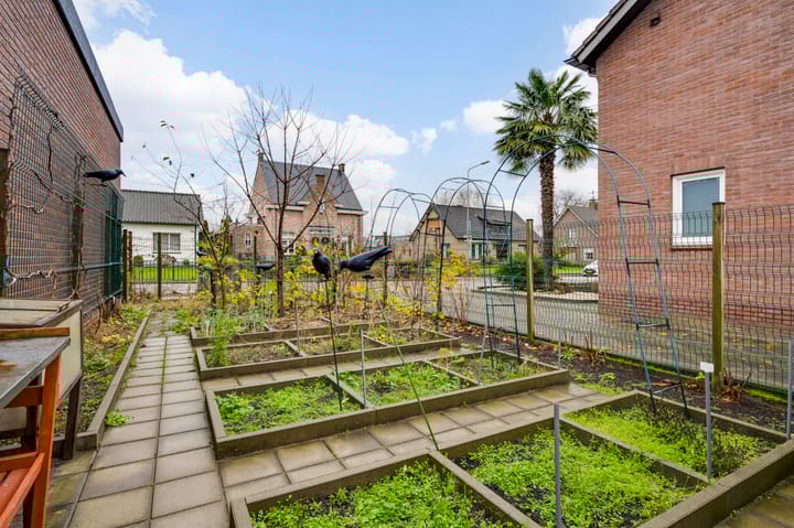 Foto 33 van Dorpstraat 100