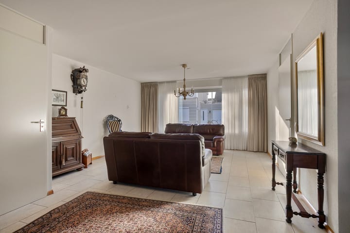 Foto 12 van Gentiaan 10